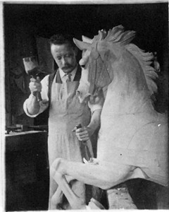 Daniel-Muller-carving-carousel-horse-early-1900s